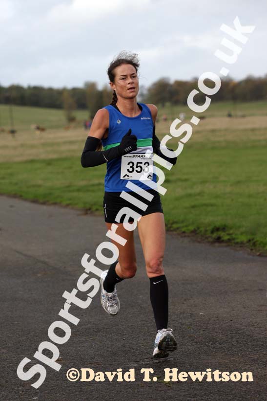 Claire Thompson (Victoria Park) in the Newcastle Town Moor Marathon. Photo: David T. Hewitson/Sports for All Pics